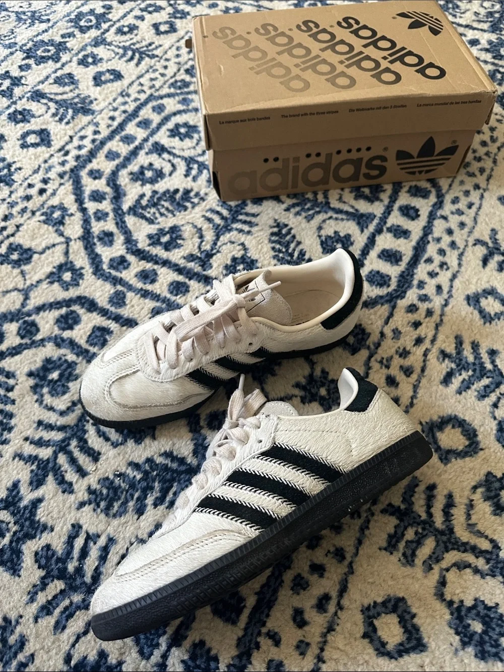 adidas White and Black samba-Style Leather Sneakers - Picture 1 of 8